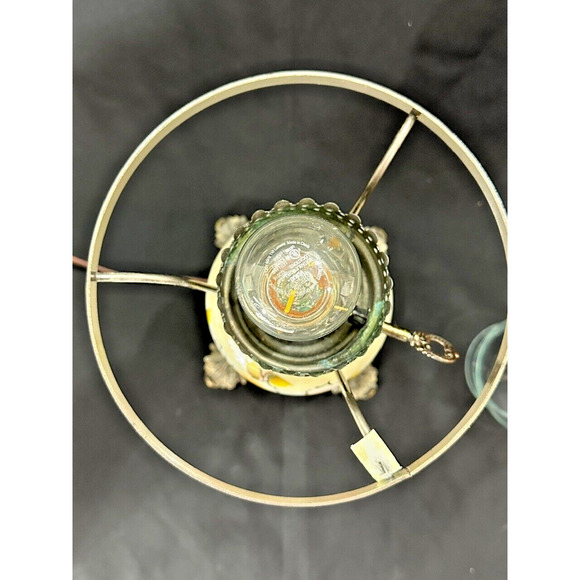 Vintage Honey Iridescent Hand Painted Gone With the Wind Hurricane Lamp 1973 - Picture 8 of 11